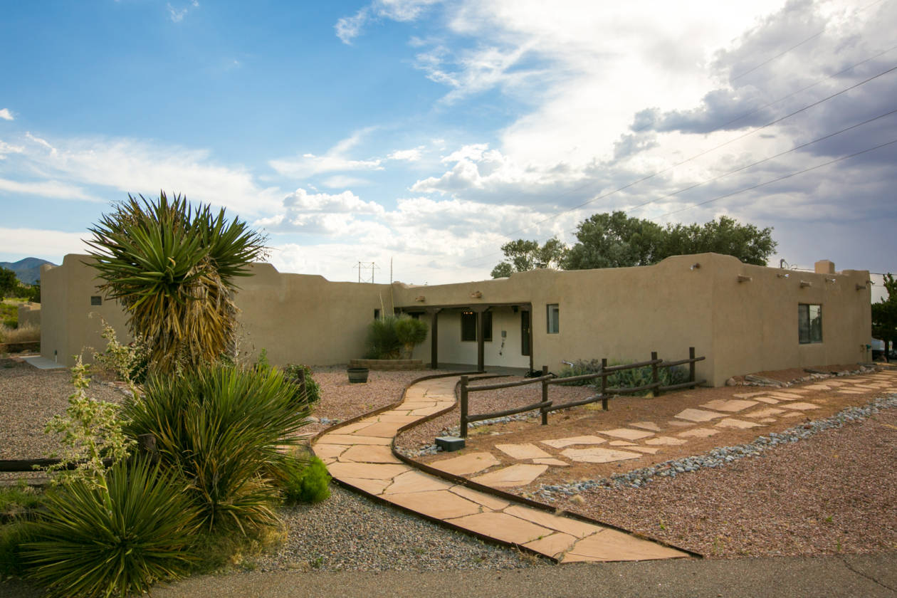 Price Reduction! 3.3 acre Horse Property w/ Mountain Views! Placitas