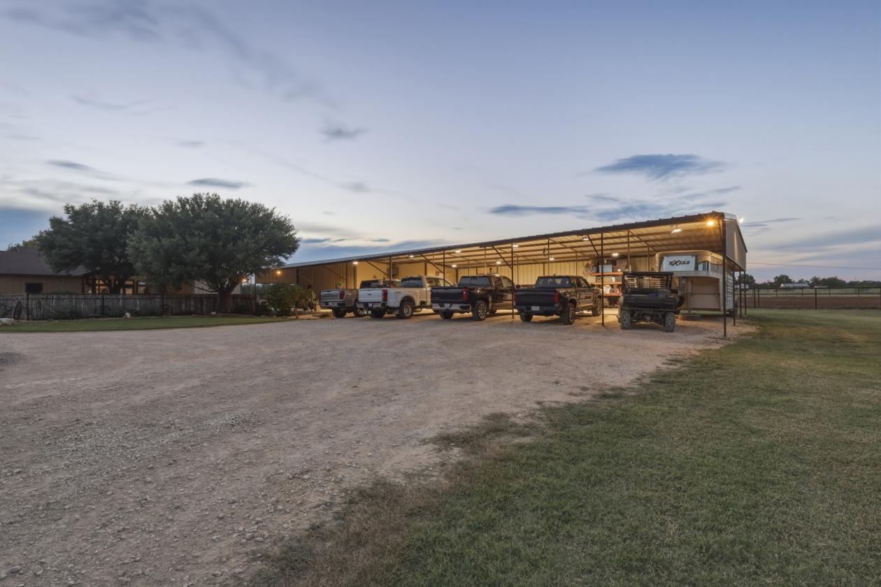 Turn Key Horse Property In South Central Texas - photo 18