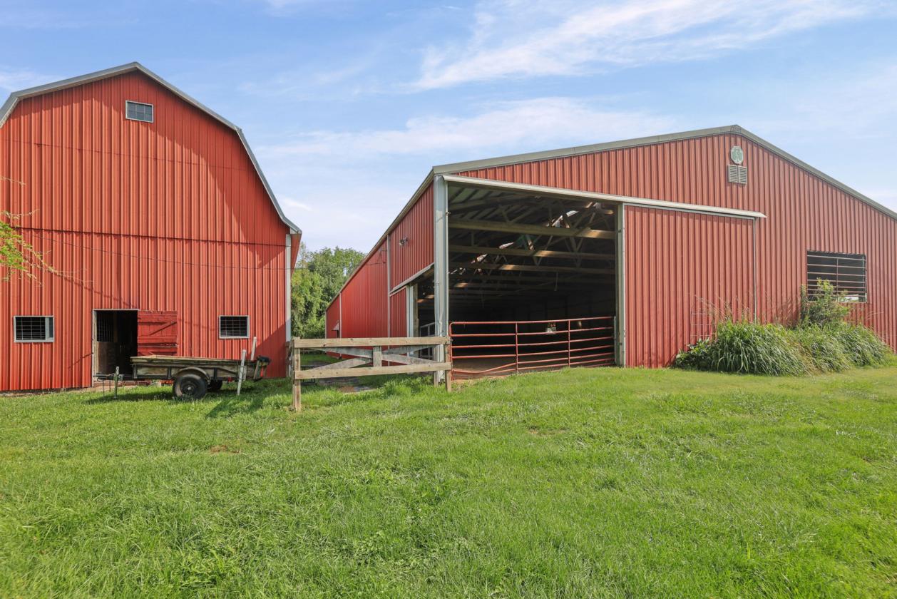 Historic Equestrian Retreat on 4.28 Acres - photo 13