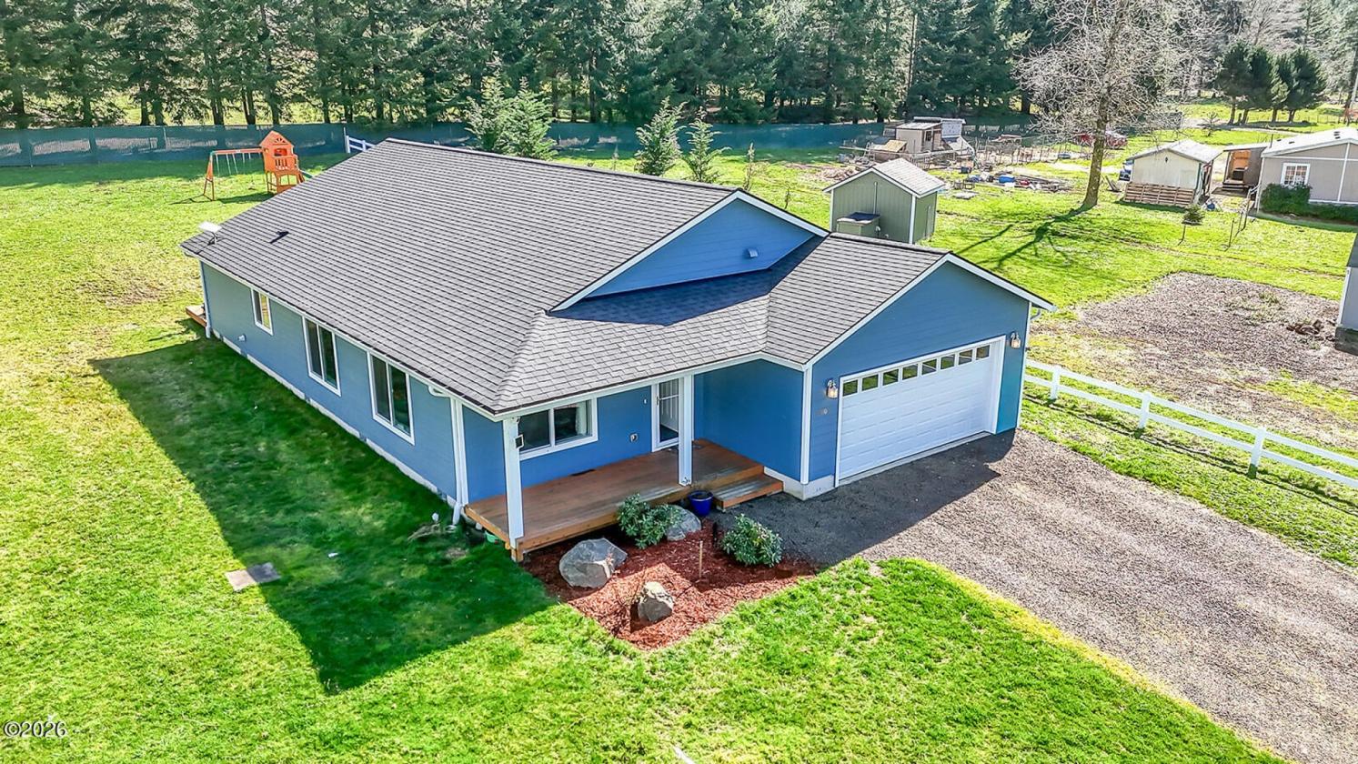 One-Owner HiLine Home Set on 2.92 Acres - photo 1