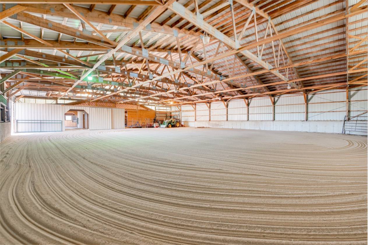 GORGEOUS RANCHER*VIEWS* INDOOR ARENA* 35 ACRES - photo 6