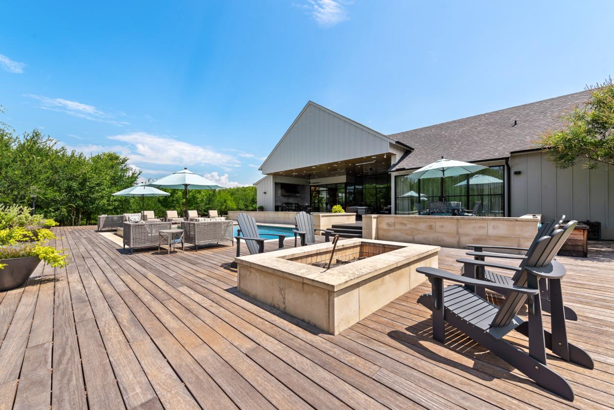 PRIVATE GATED MODERN ARCHITECTURAL ESTATE - photo 22