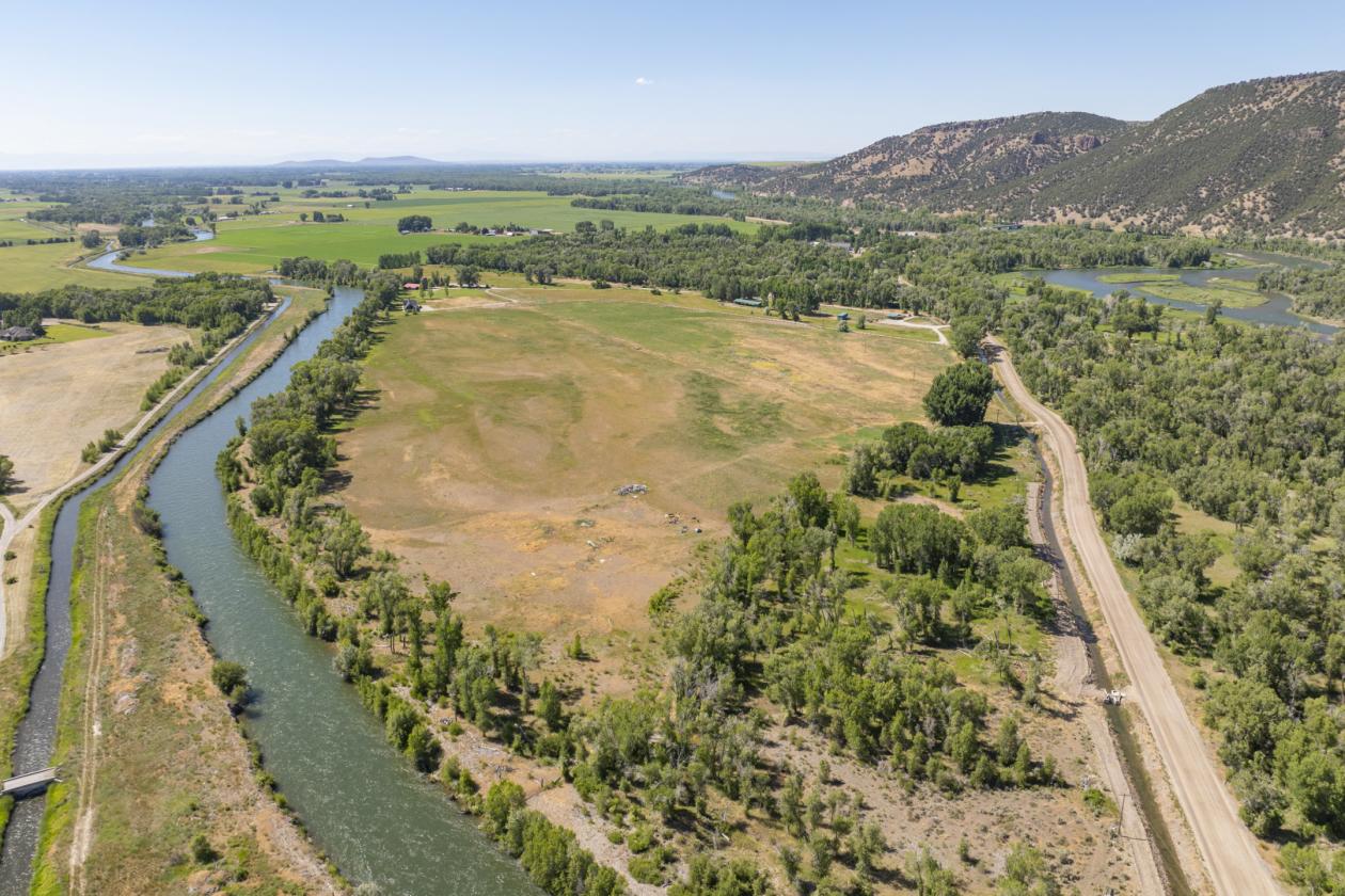 Beautiful Horse Property near the Snake River! - photo 13