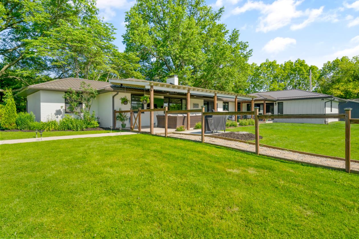 Expansive Equestrian Estate on 13 Acres! - photo 14