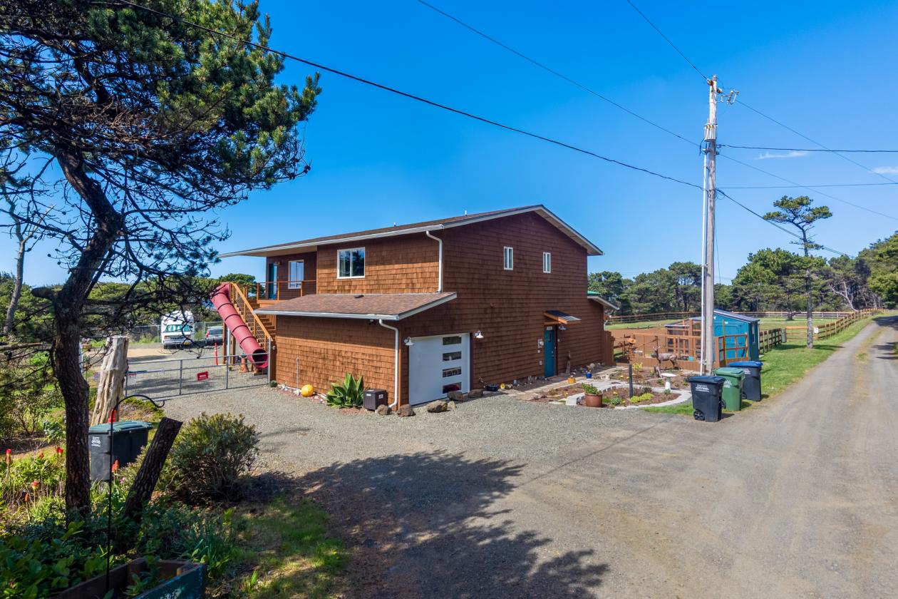1.32 Acres with Panoramic Pacific Ocean Views - photo 9