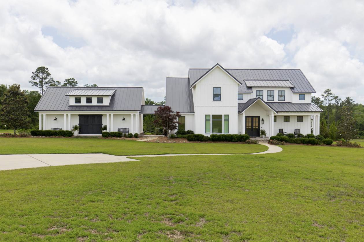 Horse Property for sale.