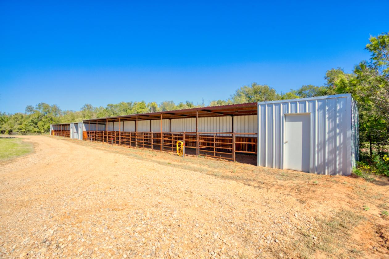 RV Park and Horse Boarding - photo 29