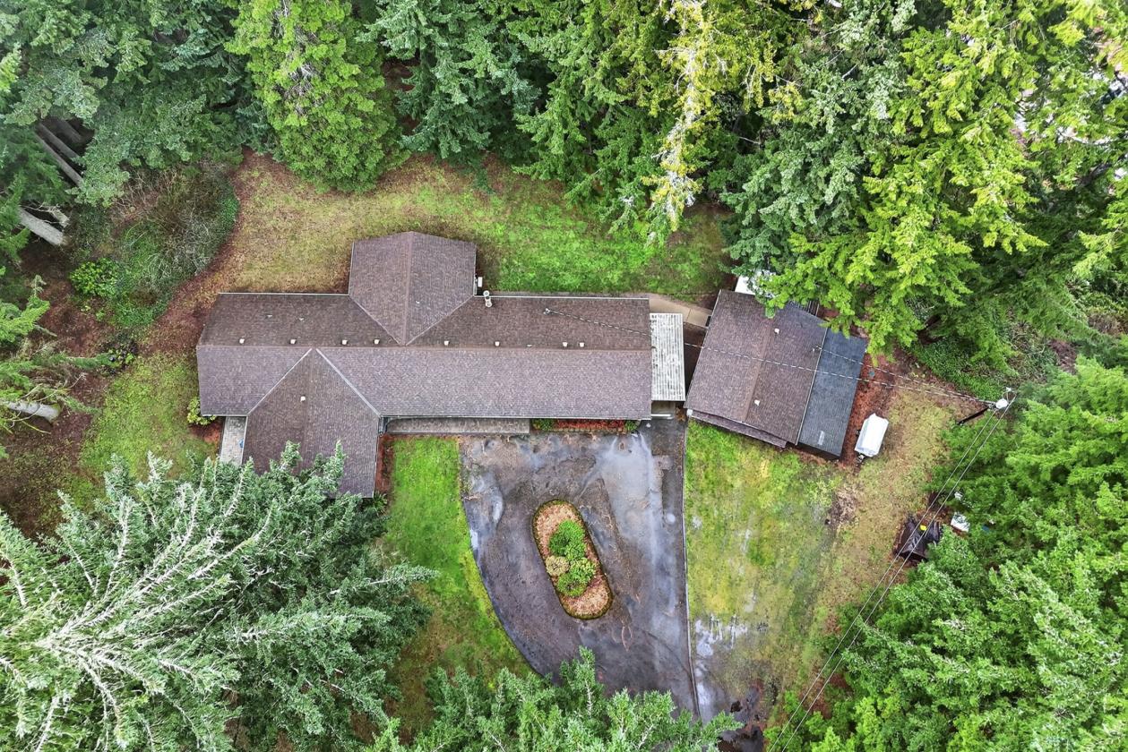 Huge Arena, Ample Pasture & Spacious Home - photo 16