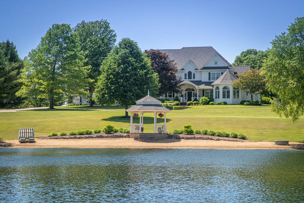 Private Estate on 92 Acres near Lake Geneva Burlington, Walworth County, Wisconsin