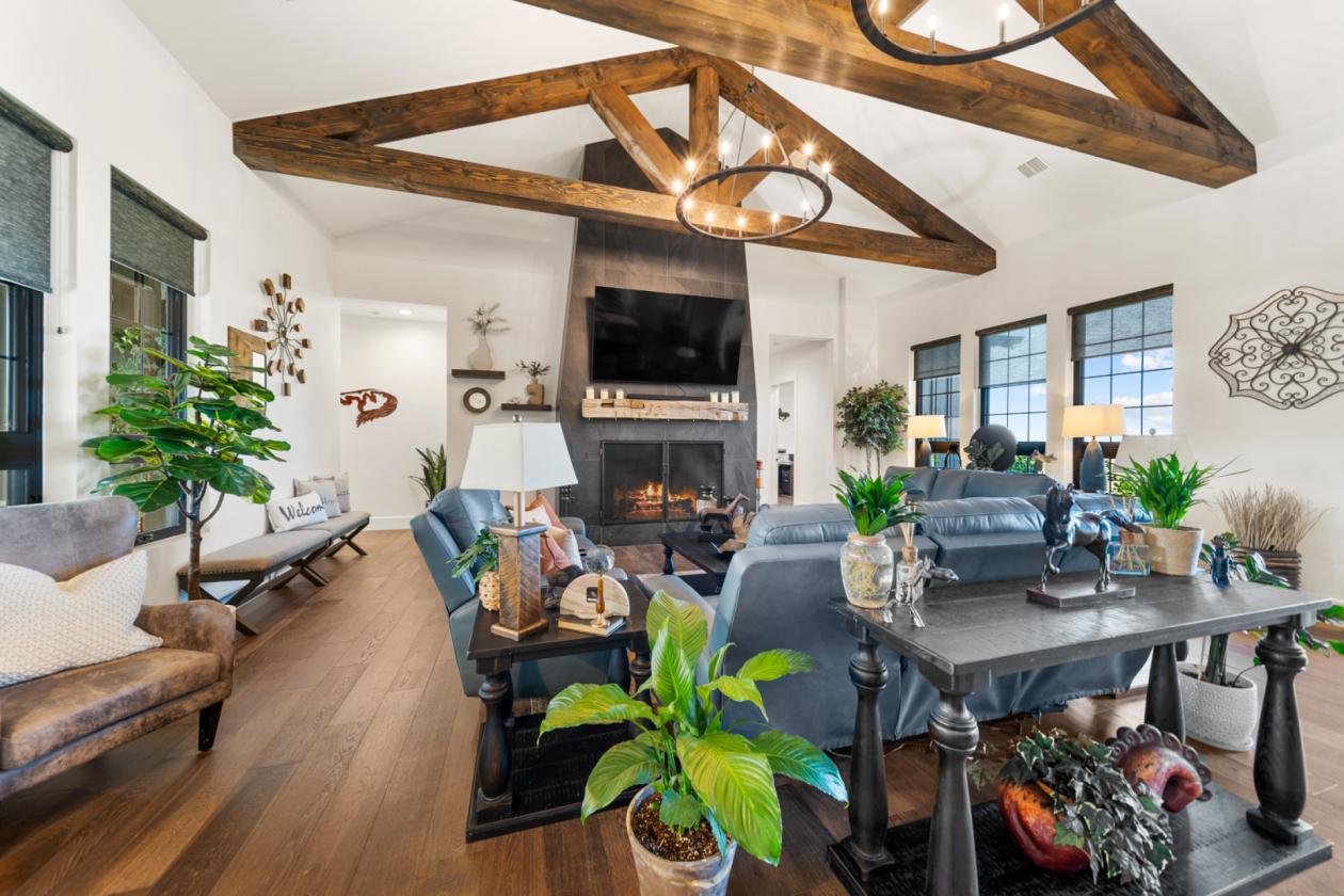 Unrivaled Luxury Legacy Estate with Amazing Views - photo 7