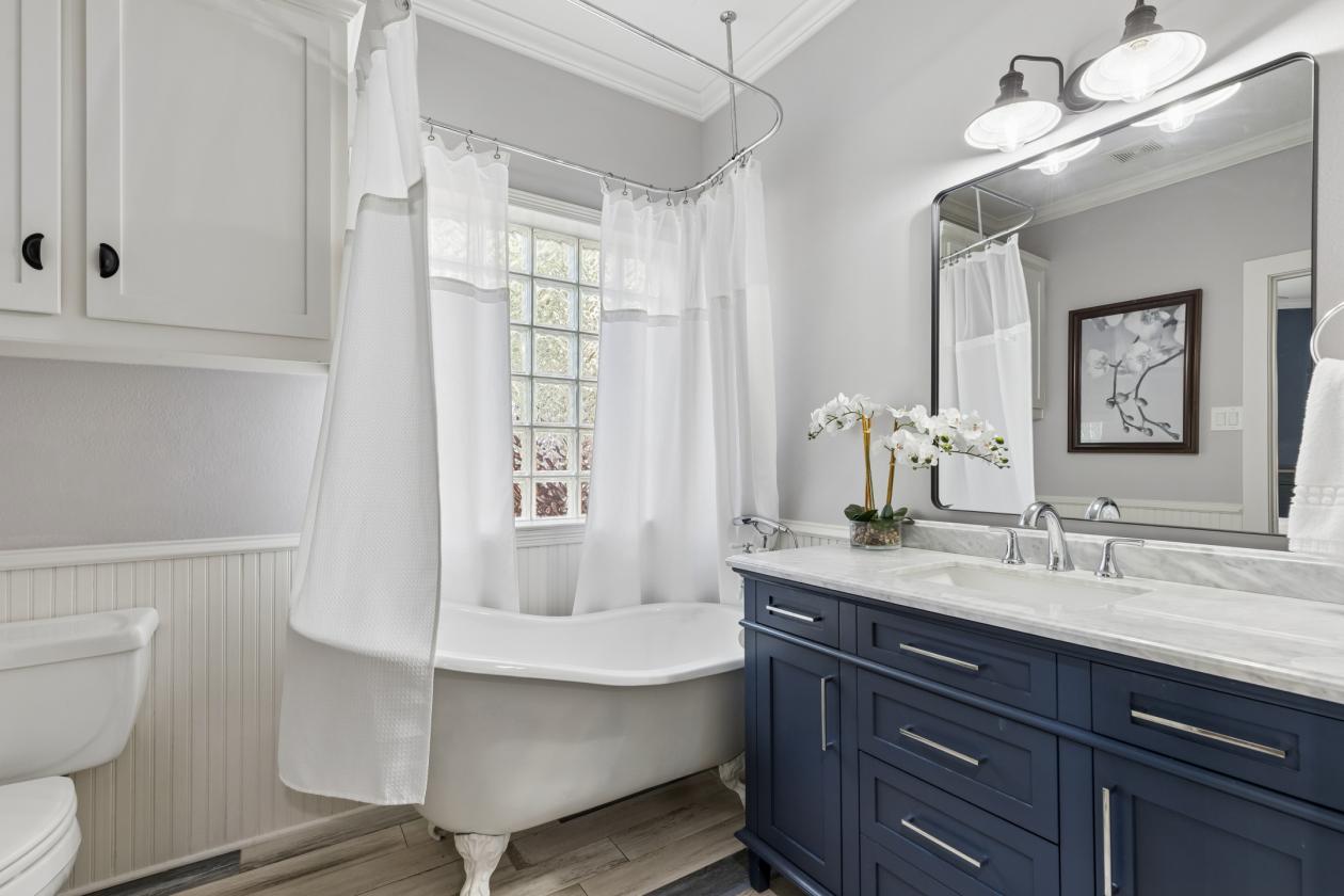 where refined luxury meets relaxed living - photo 25