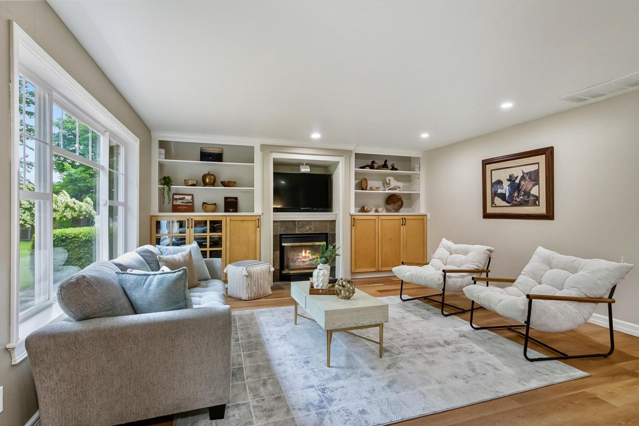 Modern Farmhouse Meets Horse Heaven - photo 19