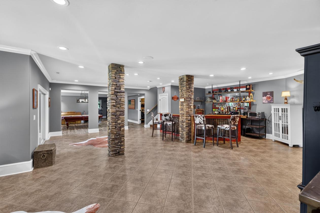 Luxury Horse Estate | Pool & Mountain Views - photo 28