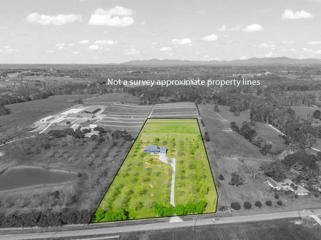 Horse Property for sale.