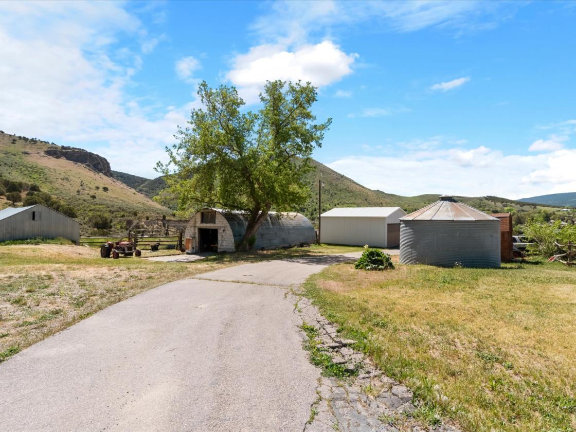 Horse Property on 138+/- Acres Bordering BLM - photo 5
