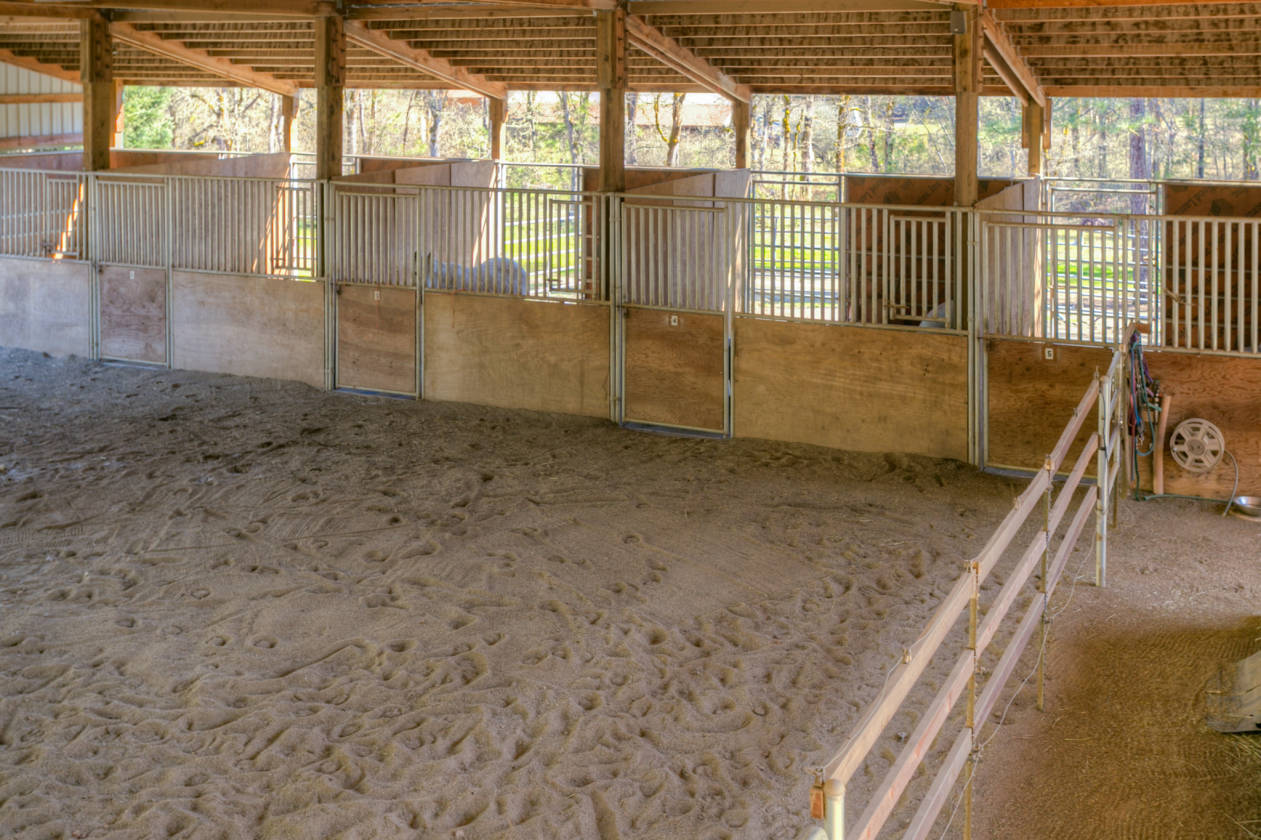 OUtstanding Horse Property Cave Junction, Josephine County, Oregon