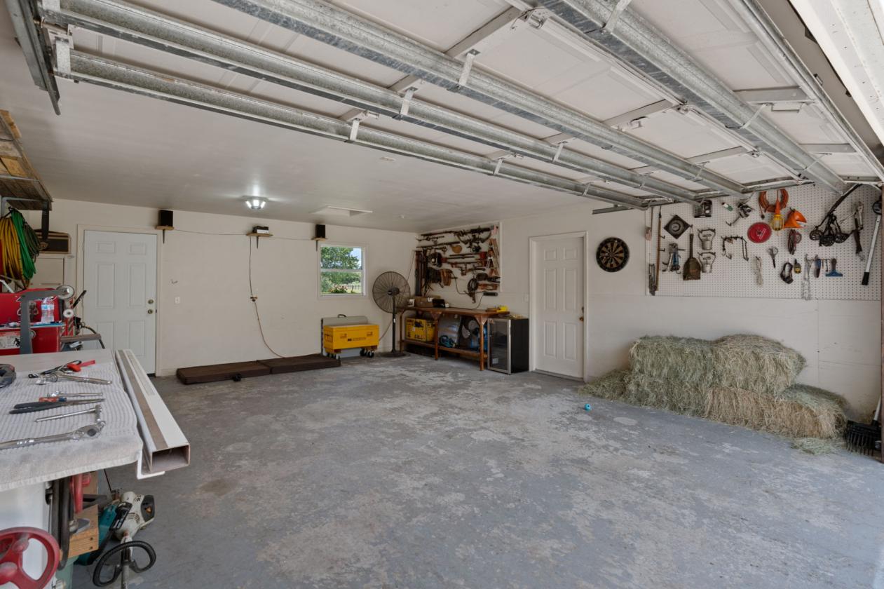 Equestrian opportunity on 2.5 AG-zoned acres - photo 13