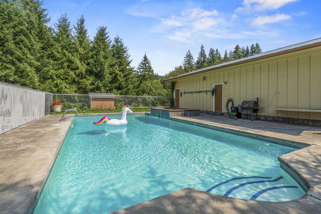 Rose Valley Horse Property with a Pool! - photo 8