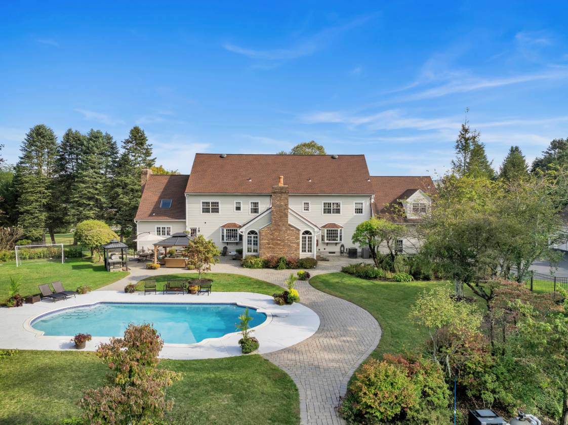 Extraordinary 30-Acre Equestrian Estate! - photo 18