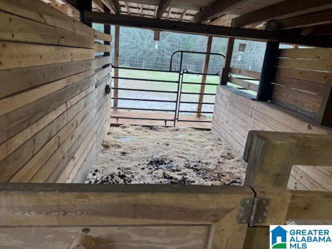 Equestrian Farm with Fantastic Mountain Views - photo 24
