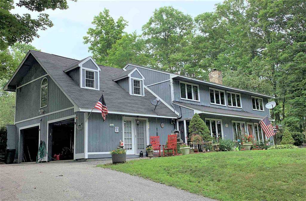 Southern NH Home for horse lovers, hobbyist, gardener, or contractor