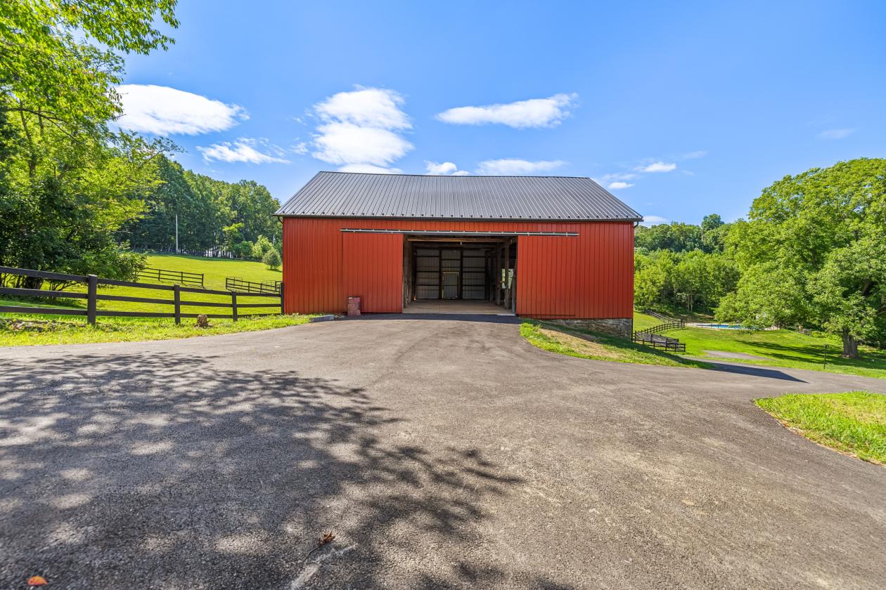 Thistle Hill Farm | 16+ Acres of Equestrian Living - photo 22