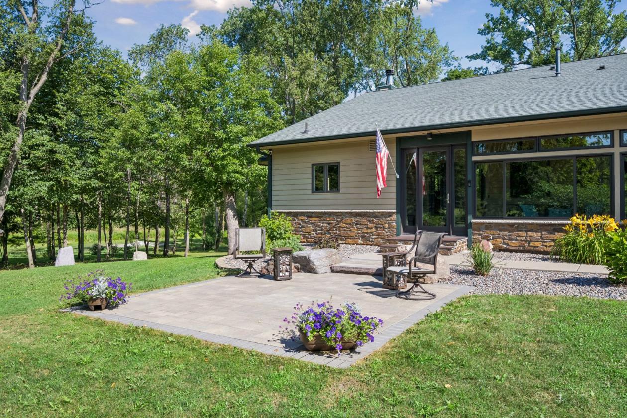 4.69 ACRES WITH LUXURY & PRIVACY - photo 8