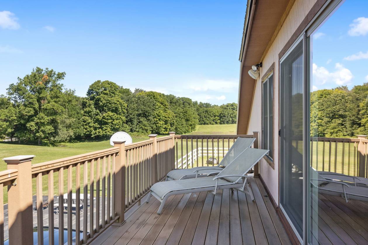 NEW PRICE! 38 ACRE HORSE FARM! - photo 11
