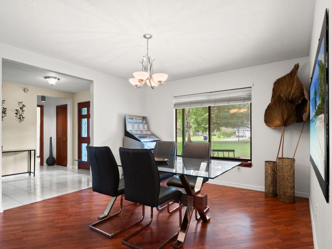 2.5 Acre Retreat with Guest House & Workshop - photo 11