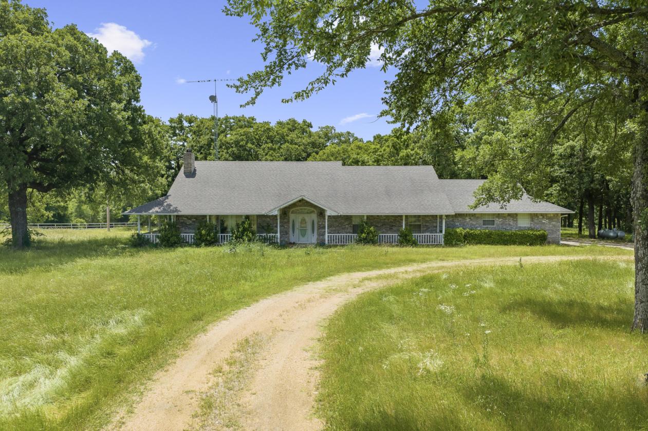 Love County Horse Property - photo 1
