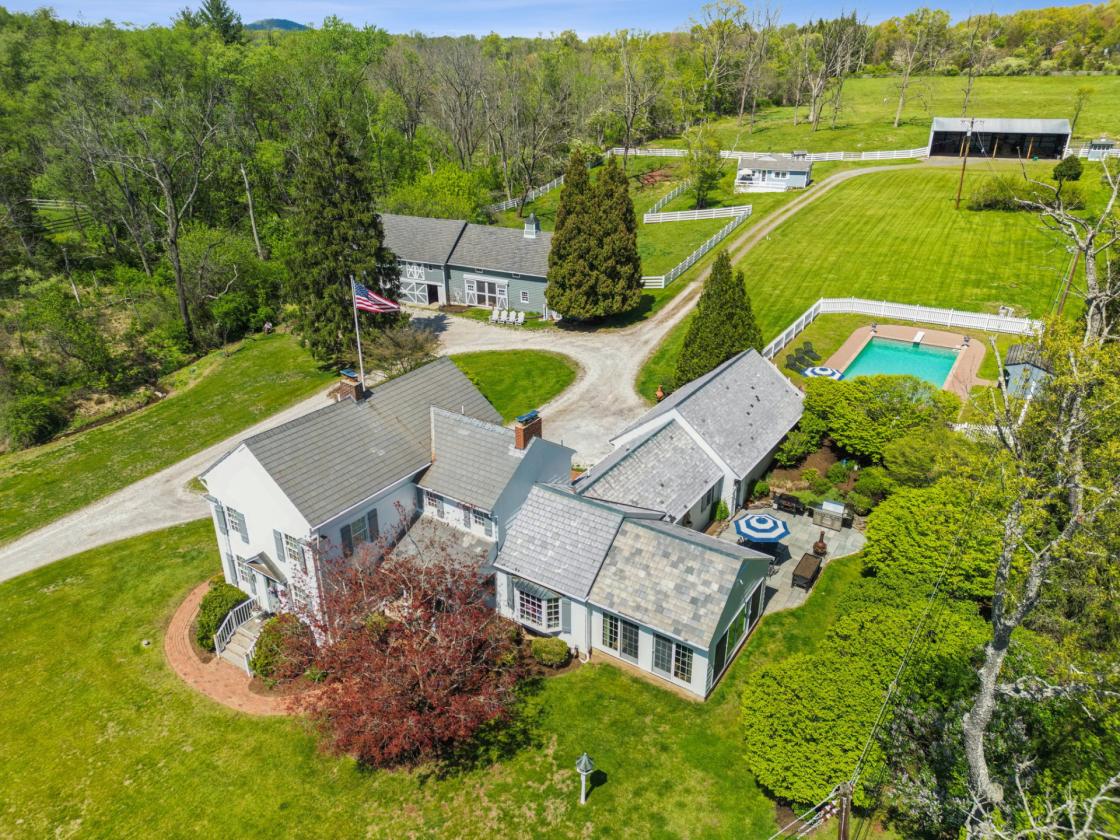 LUX EQUESTRIAN FARM READINGTON TOWNSHIP - photo 1