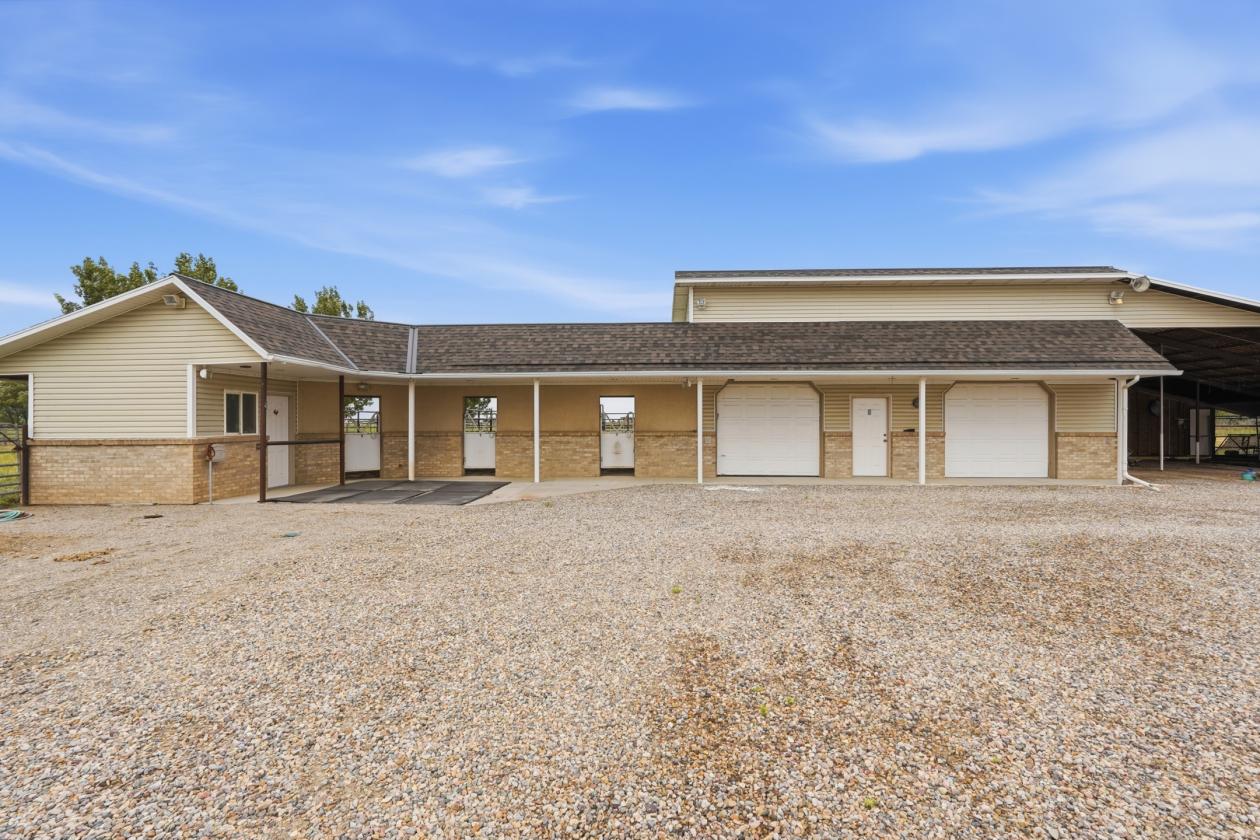 Horse Property with large arena and barn! - photo 16
