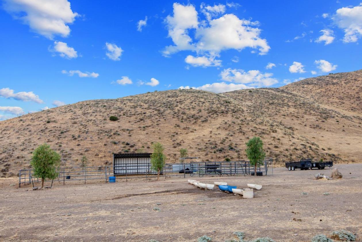 BEAUTIFUL AGUA DULCE VIEWS 160 ACRES - photo 28
