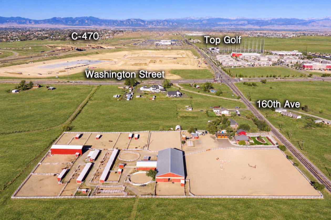 Exceptional 6.9-Acre Equestrian Property - photo 2
