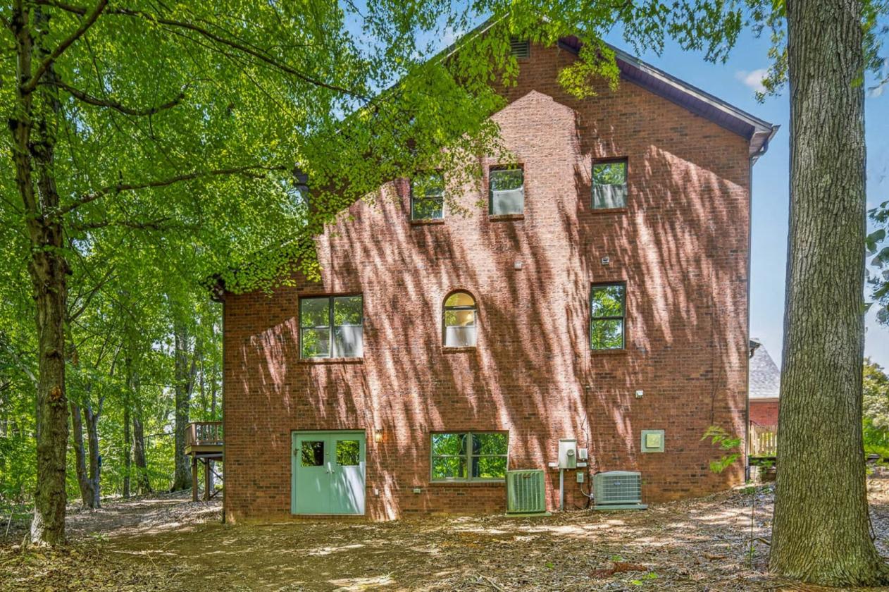 Turnkey Horse Farm but Oh so much more! - photo 3