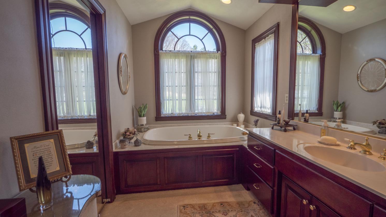 Extraordinary Equestrian Estate - Panoramic Views - photo 19