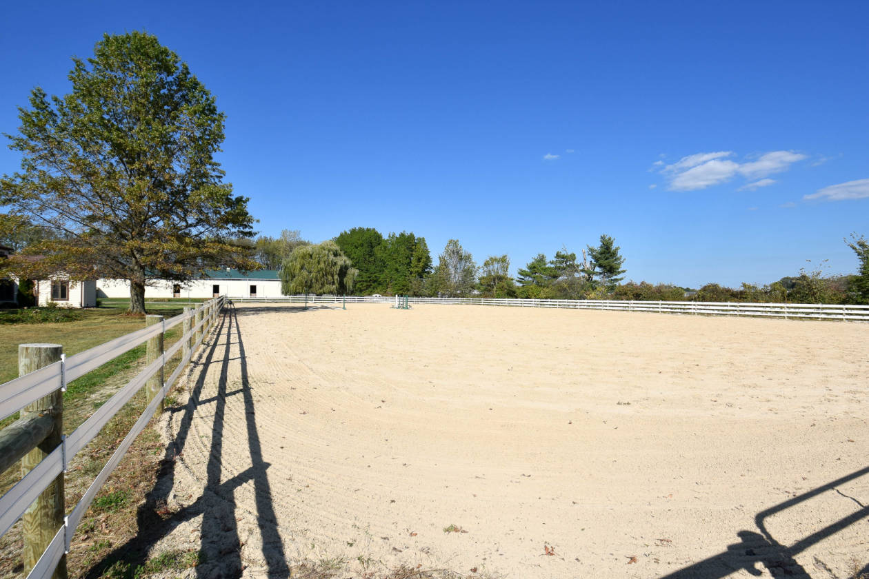 Equestrian Center for SALE in Avon,Oh. 44011 Avon, Lorain County