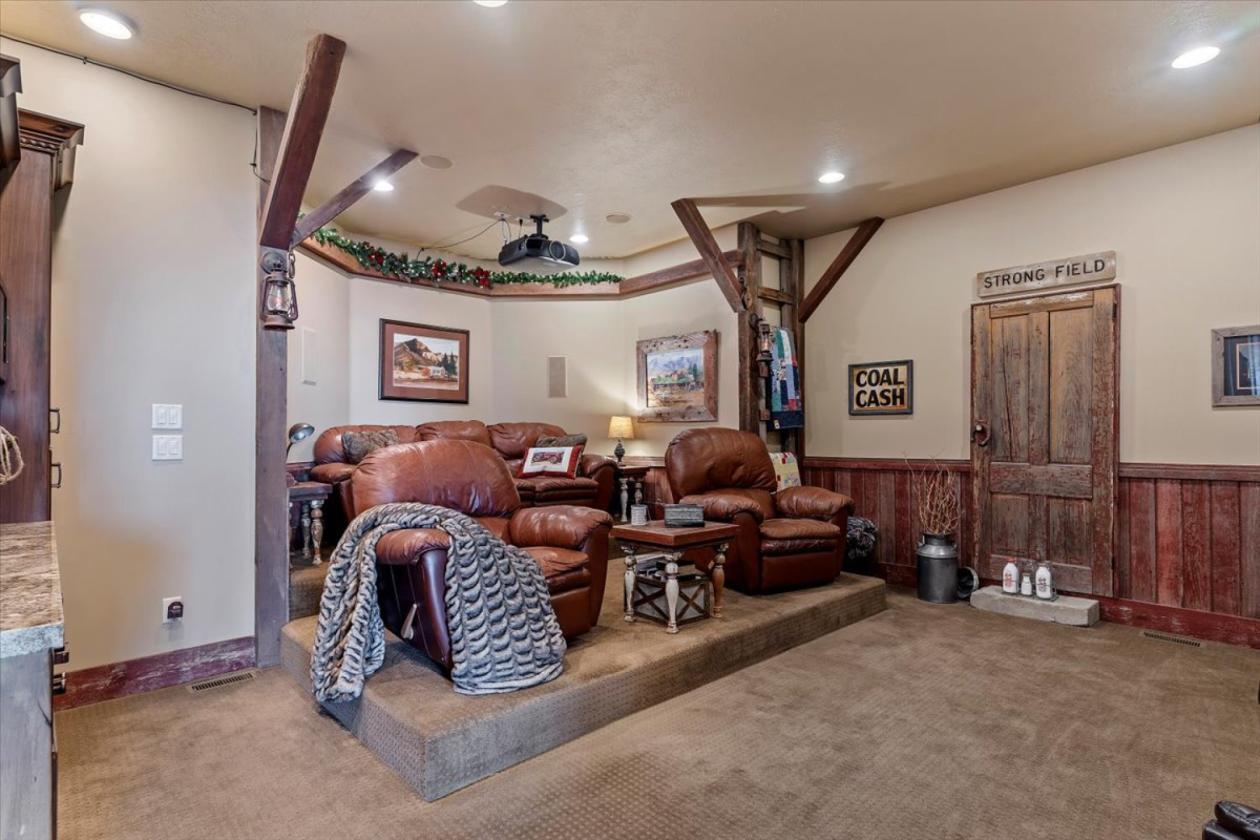 EQUESTRIAN DREAM AND LUXURY LIVING IN ONE - photo 11