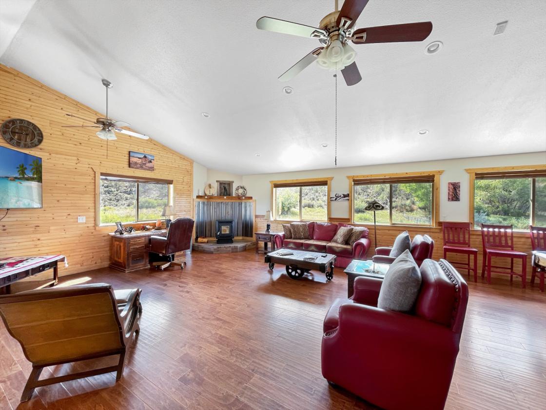 Show Stopper! 3 Home Luxury Horse Property - photo 24