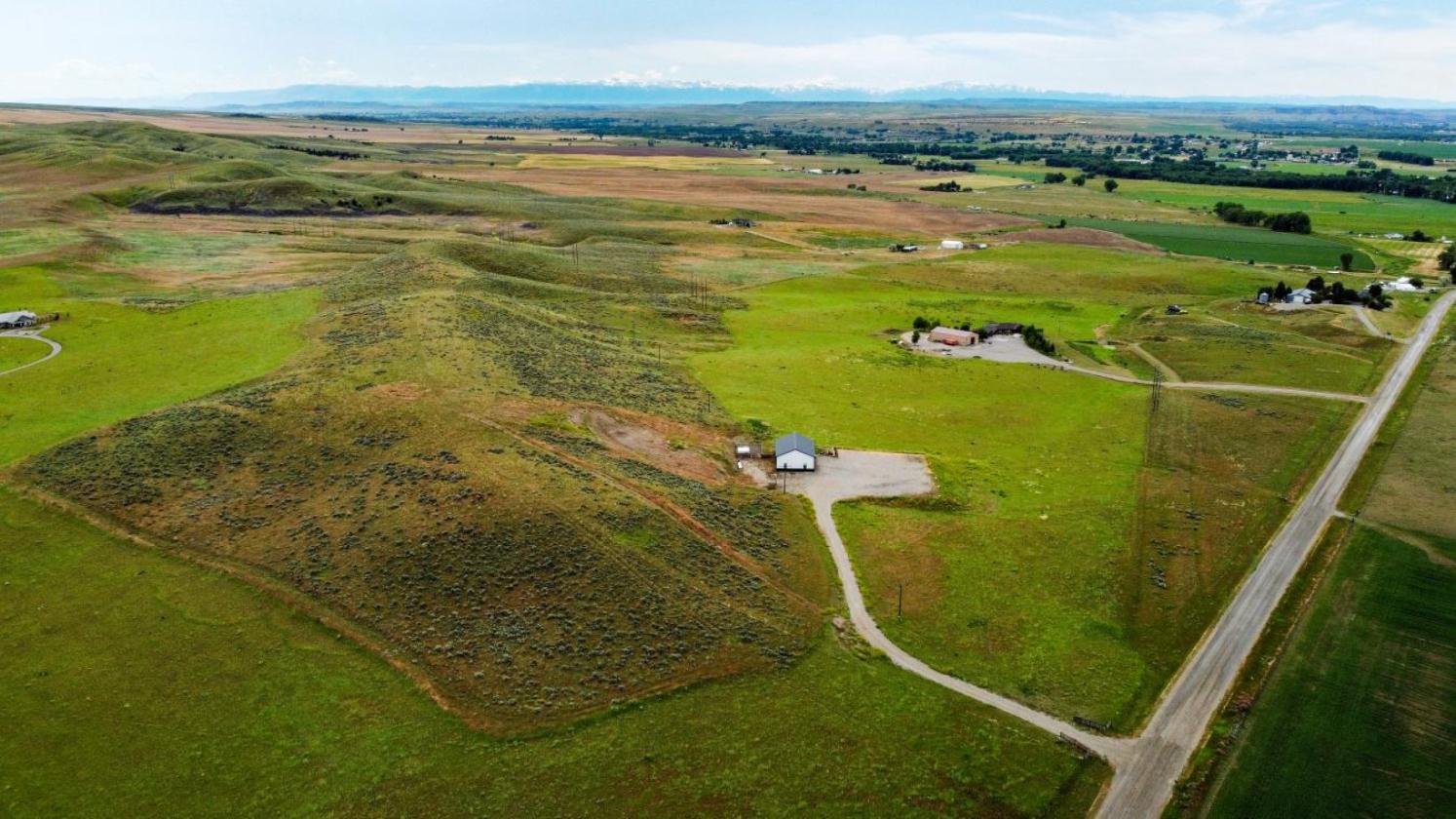 Barndominium with Endless Beartooth Mountain Views - photo 1