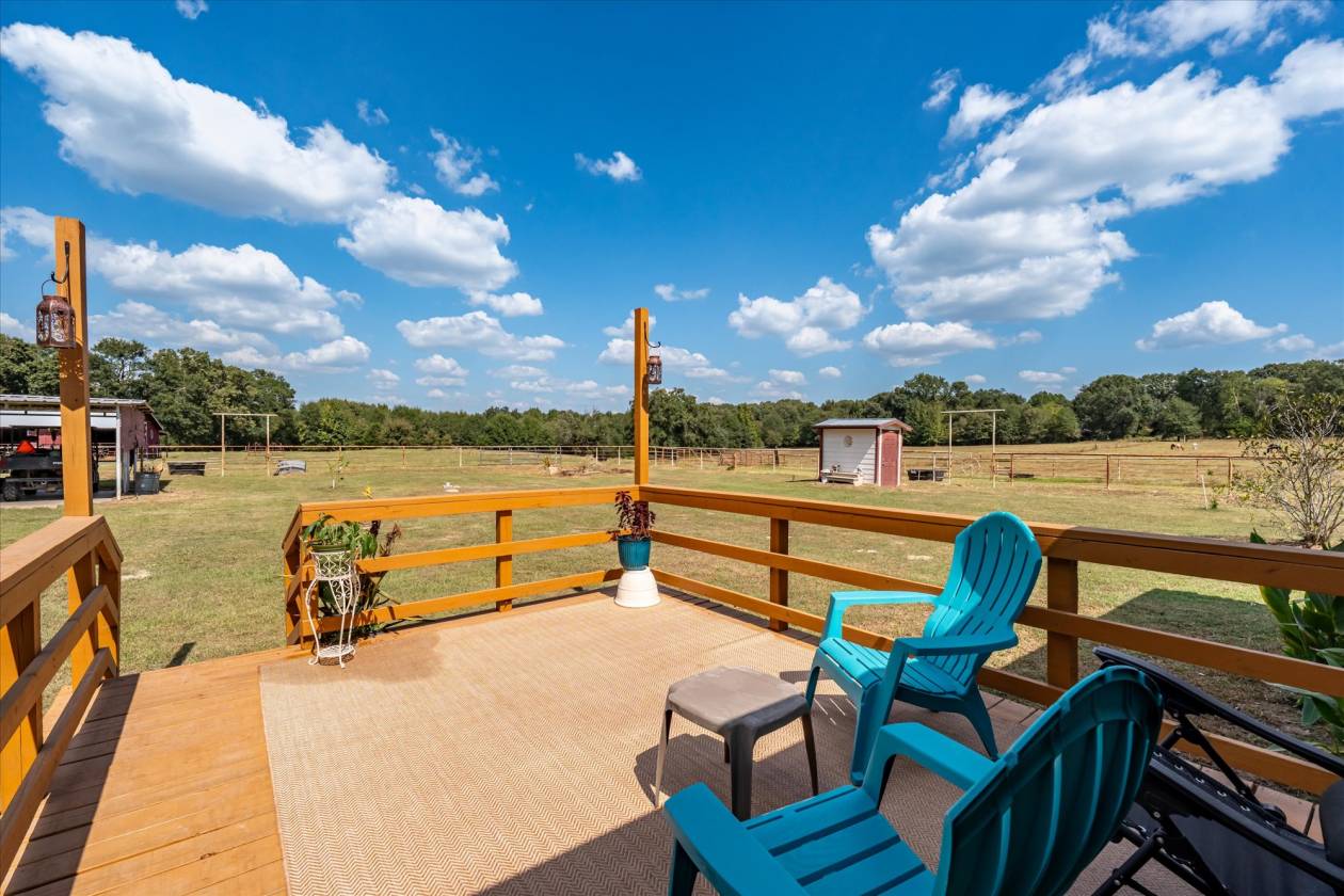 Perfect for the horse lover or homesteader - photo 29