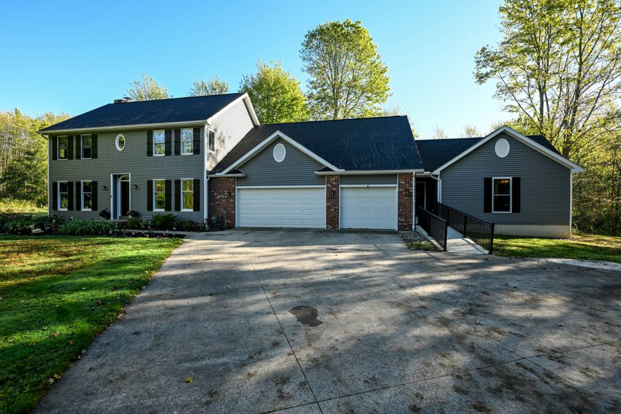 Horse Property for sale.