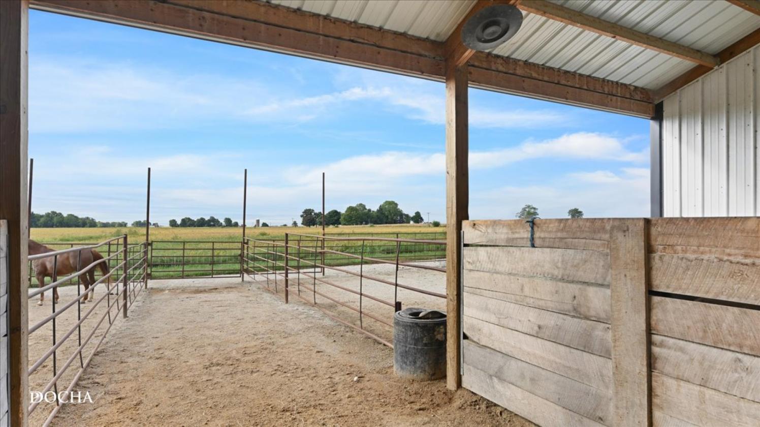 Renovated Farmhouse, Indoor Arena & More! - photo 27