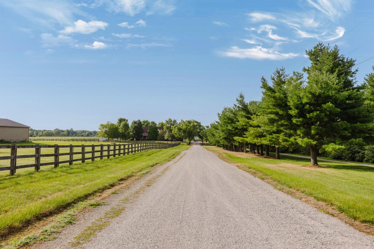 Exceptional equestrian estate on 18+ acres! - photo 25