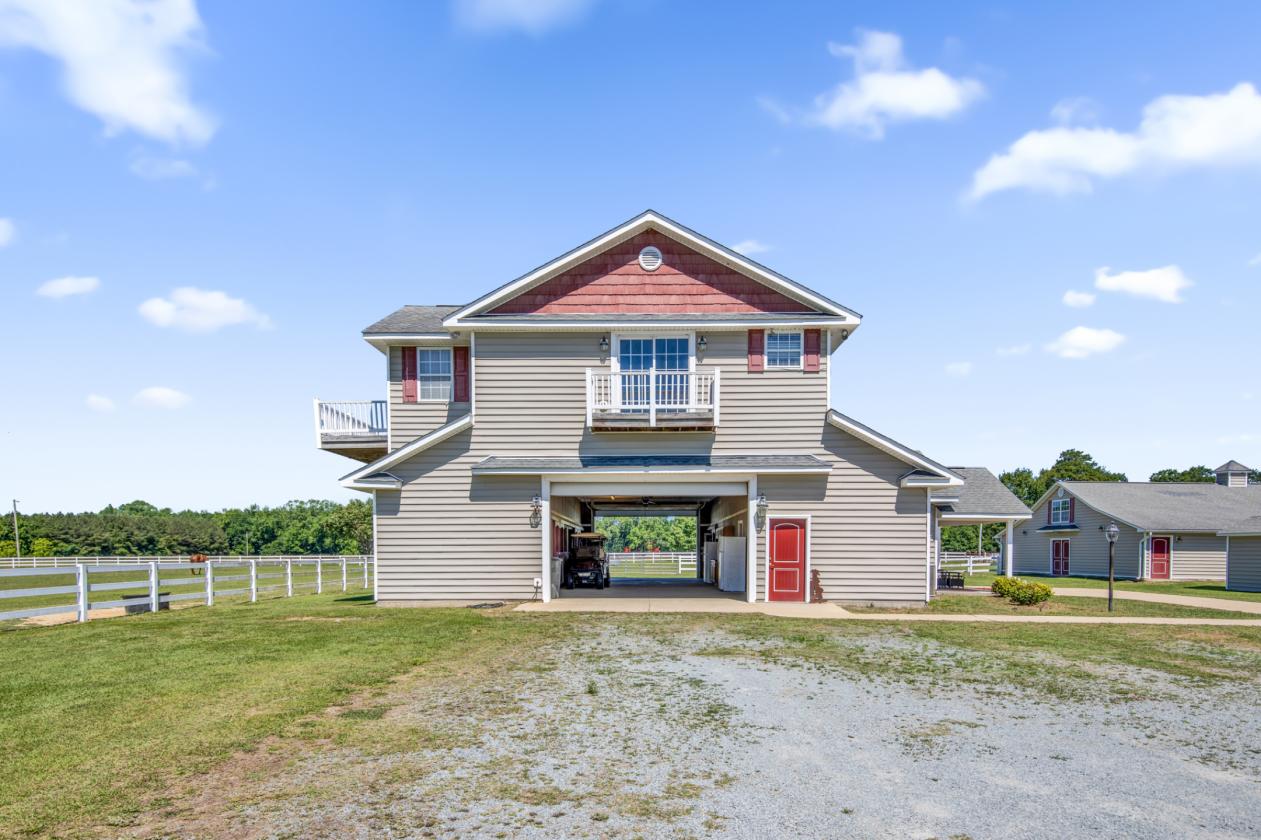 Horse Farm & Equestrian Center - photo 4