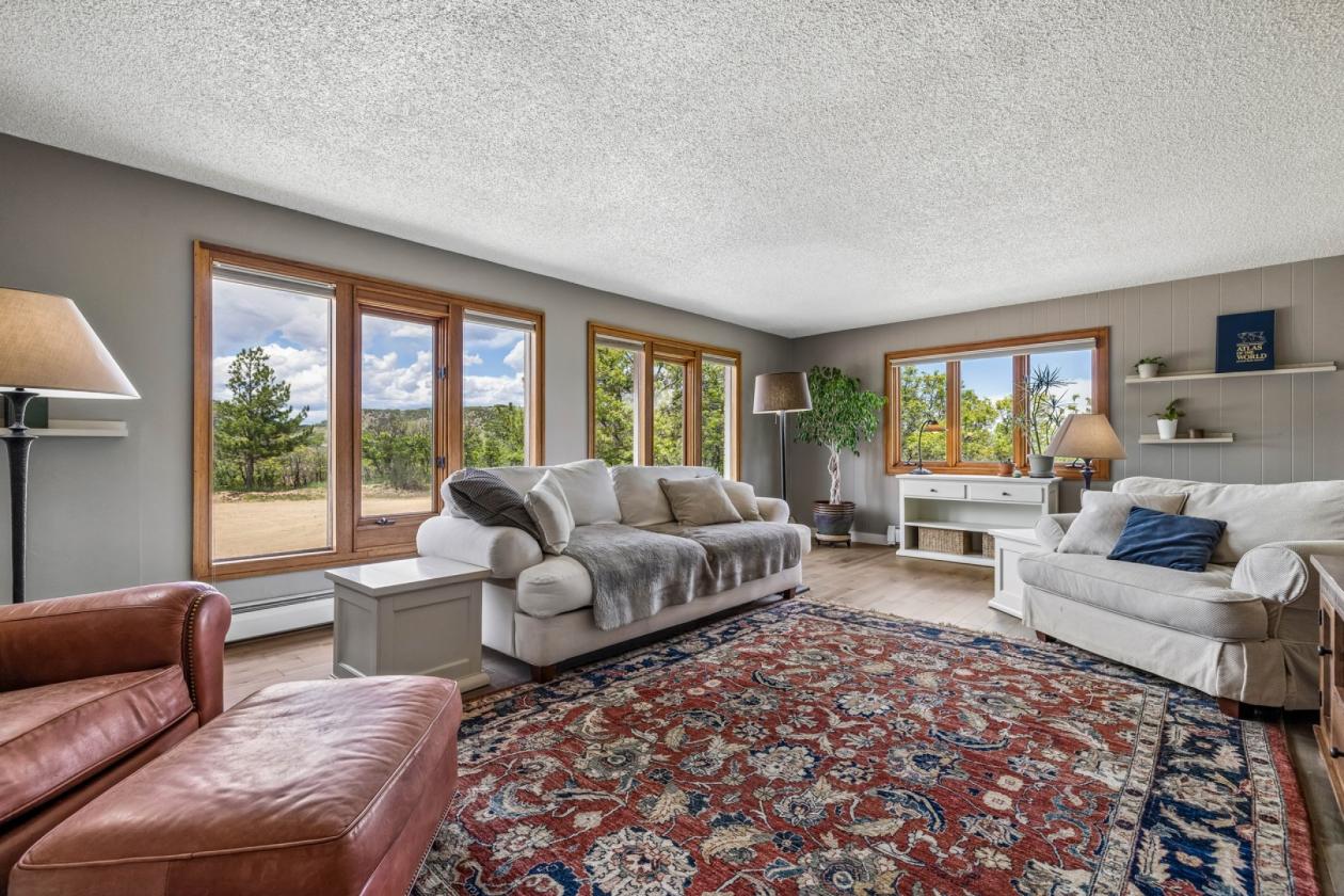 Country living at its finest - photo 4
