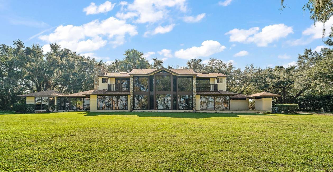 Horse Property for sale.