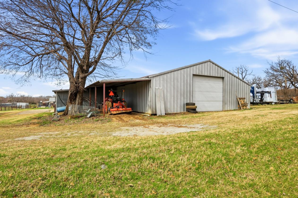 The Ultimate Training Facility on 8.8 Acres - photo 29