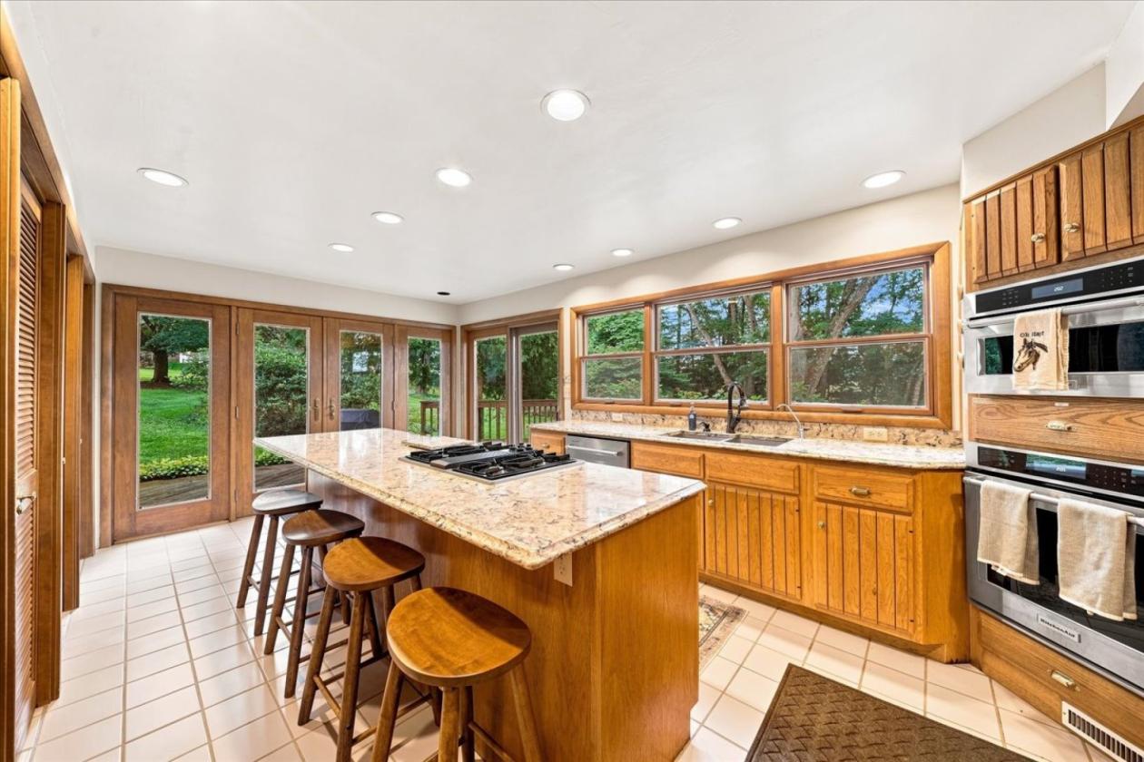 Turnkey 37 Acre Equestrian Estate & Indoor Arena - photo 18