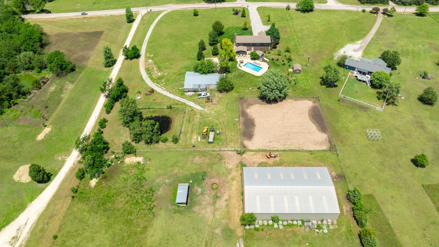 Luxury equestrian resort type property - photo 4